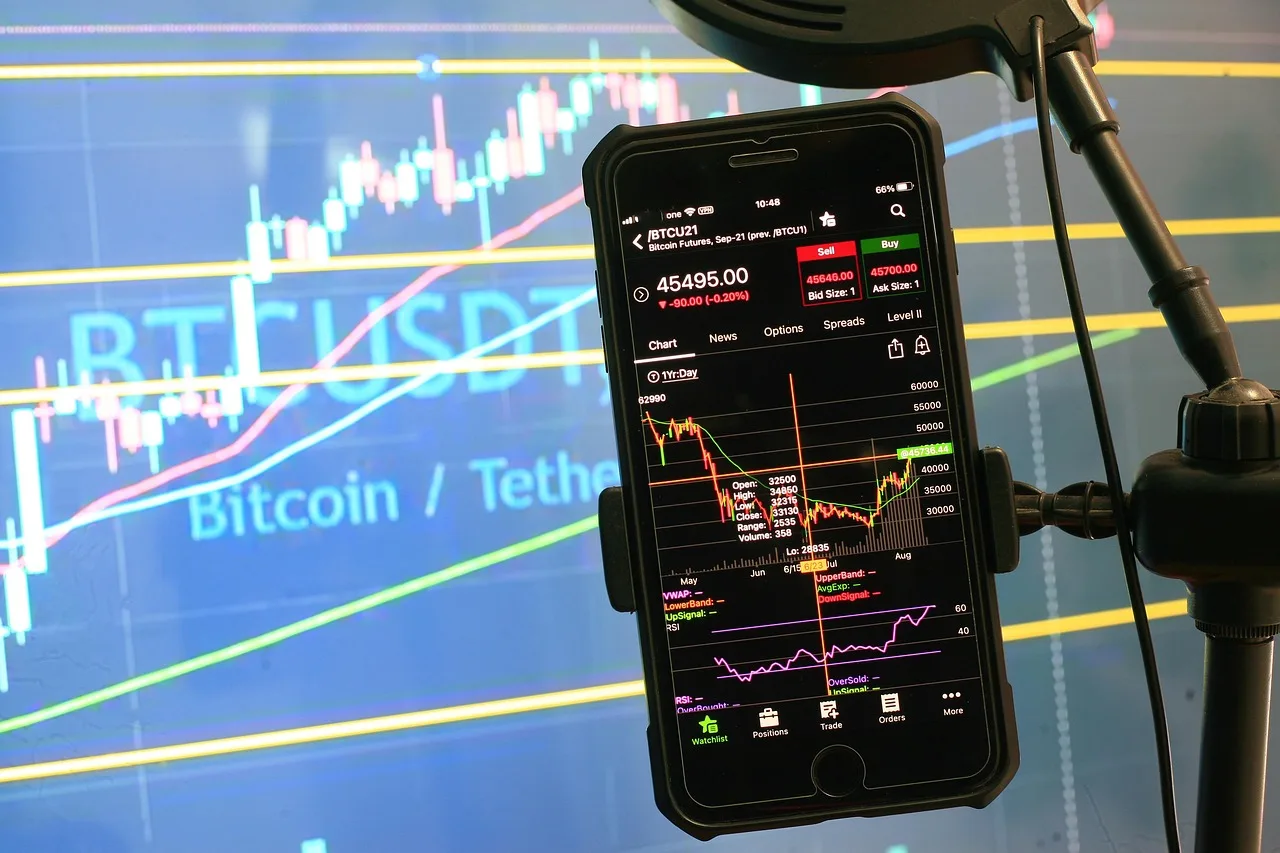 Bitcoin balansuje na krawędzi 69 000 USD. Gdzie uciekają inwestorzy?