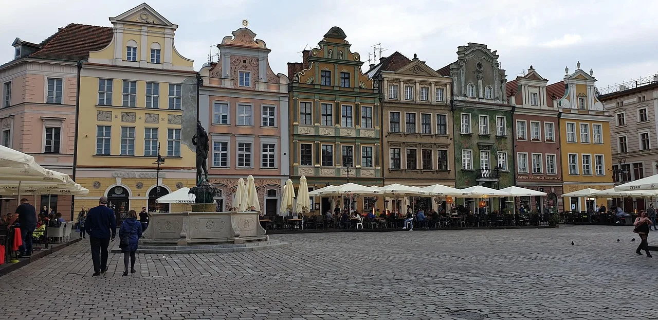 Poznański rynek pierwotny wstrzymuje oddech. Deweloperzy stawiają na premium, a tanie mieszkania znikają