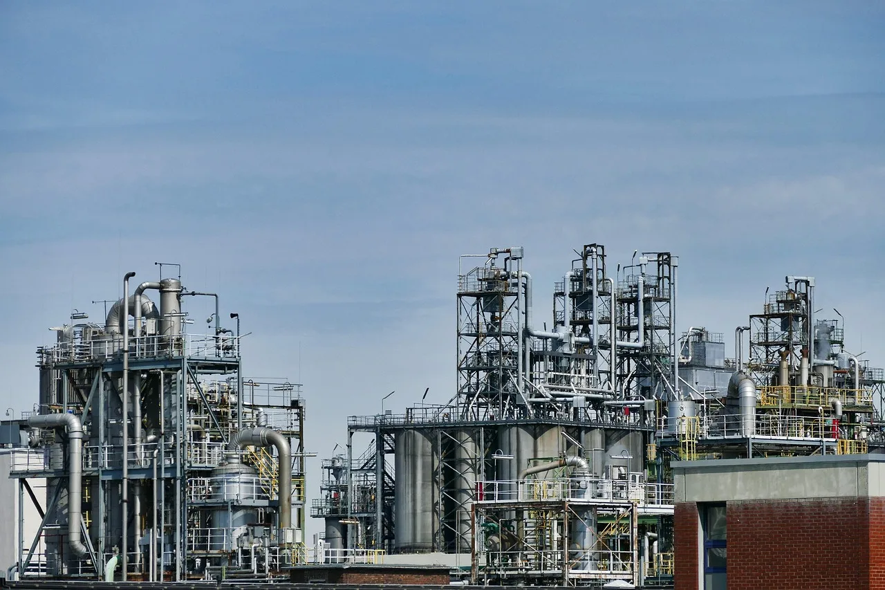 MOL w ruchu: Dwa kluczowe raporty na koniec marca