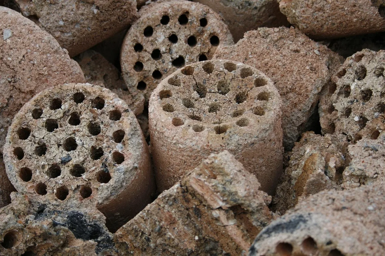 Pellet zawiódł? Oto tańsze i wydajniejsze alternatywy, które podbijają polskie domy