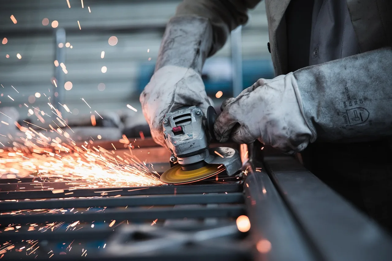 Niemiecka gospodarka spada z hukiem: produkcja przemysłowa traci kolejny miesiąc