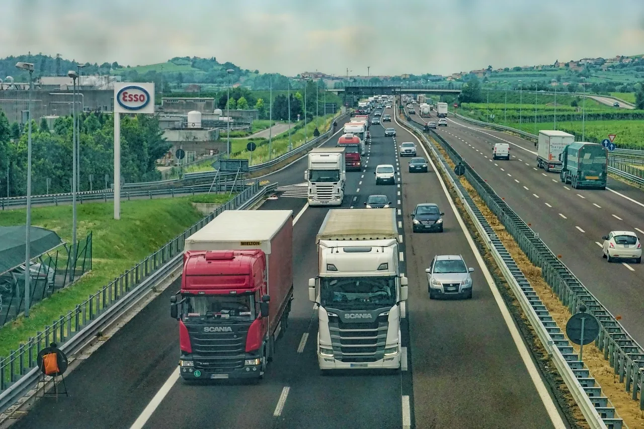 Transport na zakręcie: lawina upadłości i rekordowy pesymizm w branży