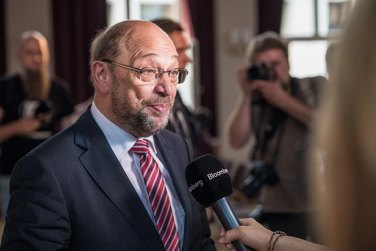 PiS prezentuje program: wyjście z ETS, ulgi dla emerytów i wyższy próg podatkowy