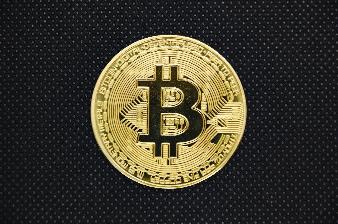 Bitcoin i złoto toną razem, a w Polsce paliwa idą w górę – 2026 łamie rynkowe reguły